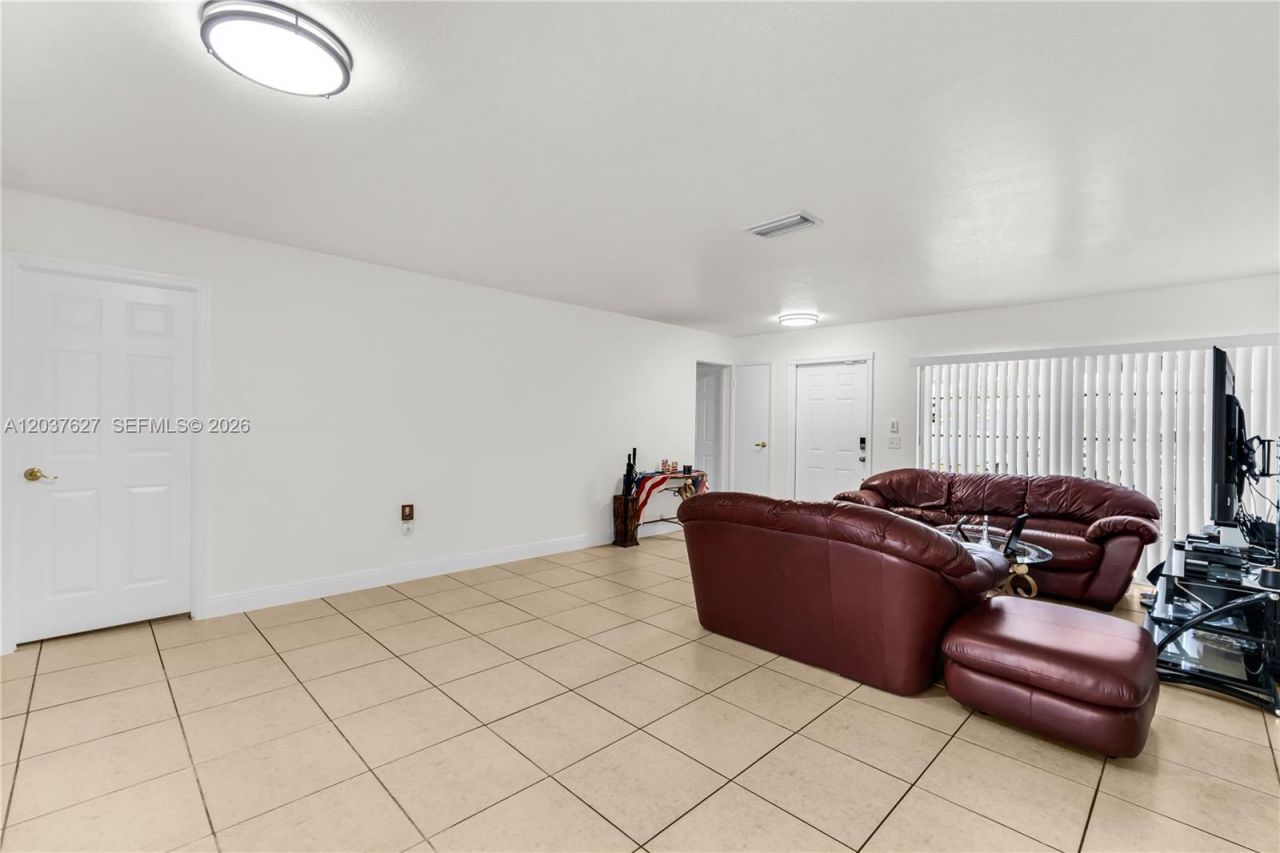 2751 NW 107th Ter, Sunrise, FL 33322 Photo
