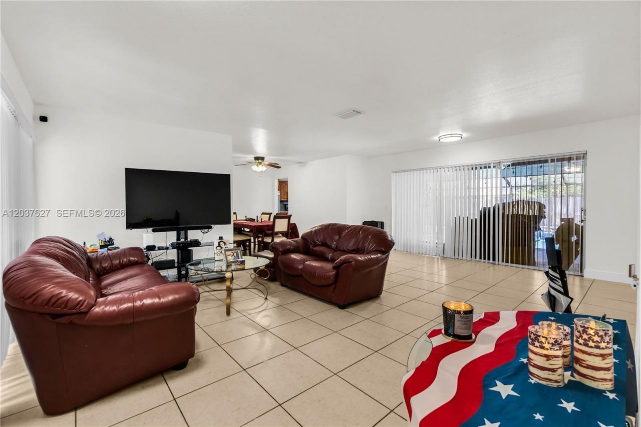 2751 NW 107th Ter, Sunrise, FL 33322 Photo
