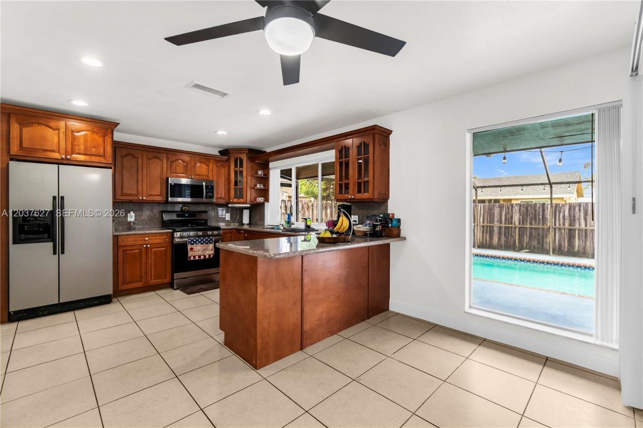2751 NW 107th Ter, Sunrise, FL 33322 Photo