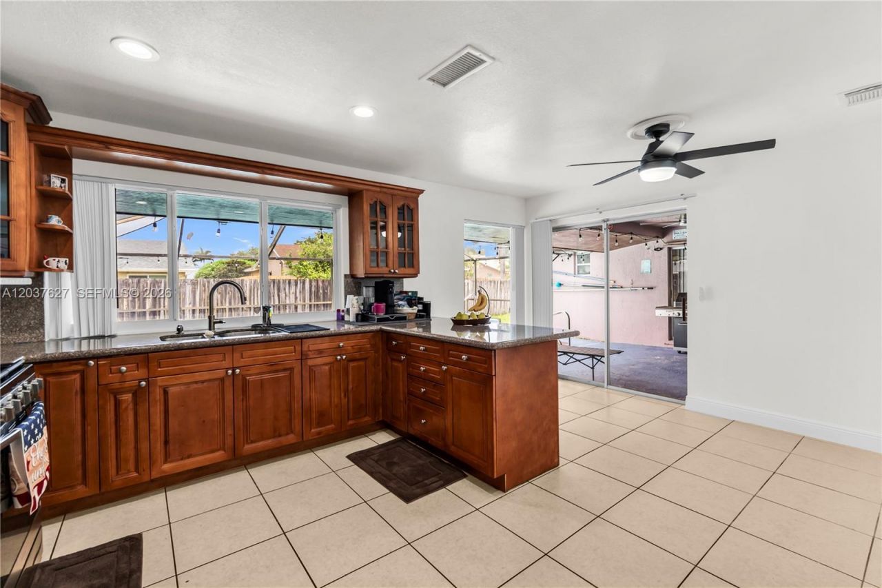 2751 NW 107th Ter, Sunrise, FL 33322 Photo