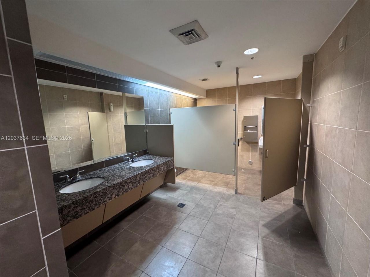 40 SW 13th St , Unit 402, Miami, FL 33130 Photo