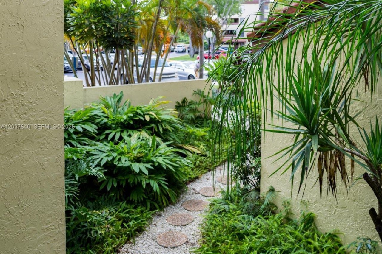 9015 SW 125th Ave, Unit N207, Miami, FL 33186 Photo
