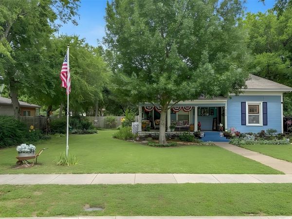 1309 N Austin Street, Denton, TX 76201
