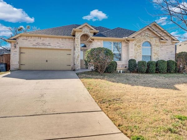 3721 Cecelia Lane, Forest Hill, TX 76140