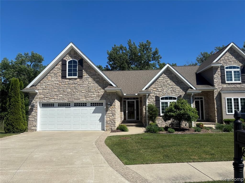 12347 Worthington Court, Grand Blanc, MI 48439 Main Photo