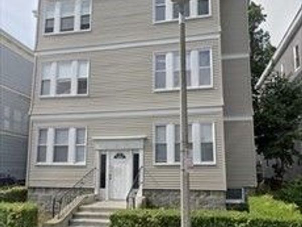 25 Hosmer St, Unit 3R, Boston, MA 02126