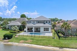 1015 Bluffview Dr. photo 4