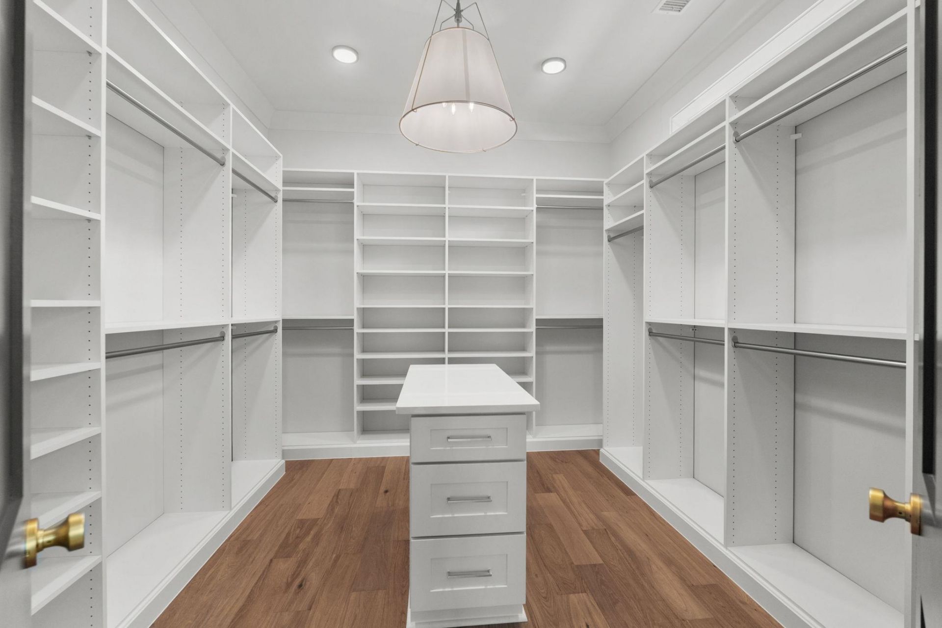 1015 Bluffview Dr. Photo 25
