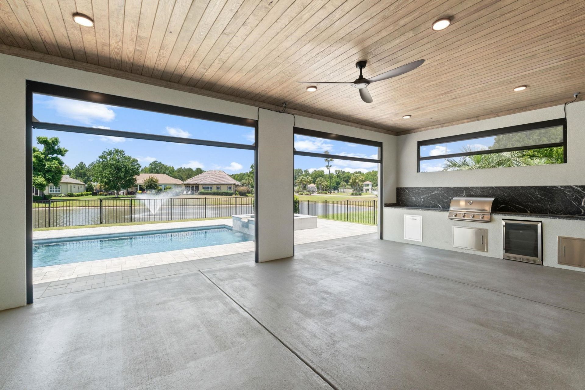 1015 Bluffview Dr. Photo 45