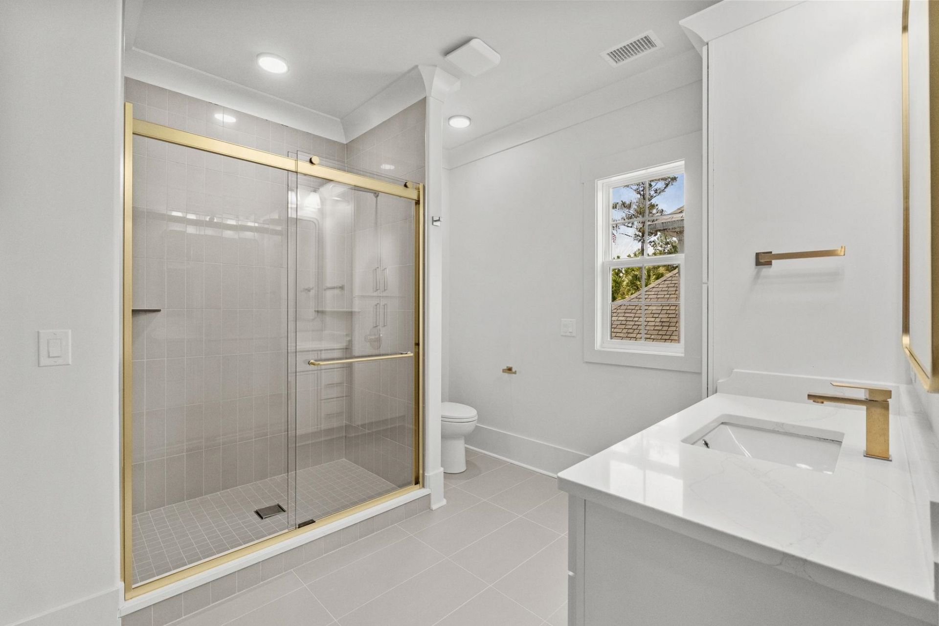 1015 Bluffview Dr. Photo 65