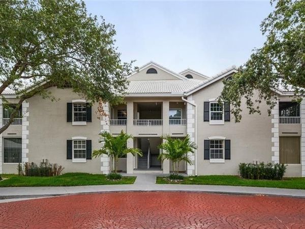 2850 N Oakland Forest Drive, Unit 215, Oakland Park, FL 33309