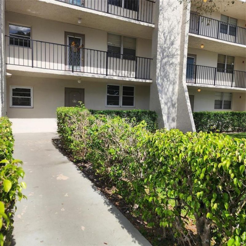 9311 Orange Grove Drive, Unit 114, Davie, FL 33324 Photo