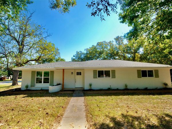 316 N Penn ST, Flatonia, TX 78941