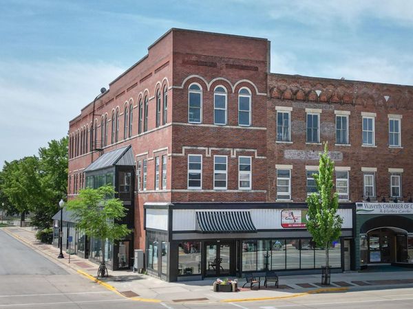122 & 120 E Bremer Avenue, Waverly, IA 50677