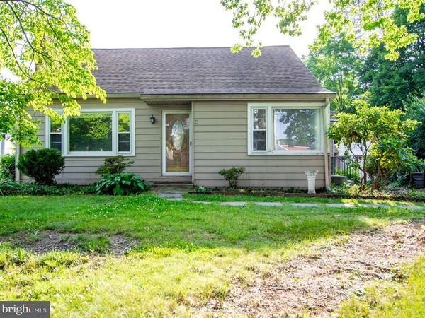 14 CREST AVENUE, LANCASTER, PA 17602