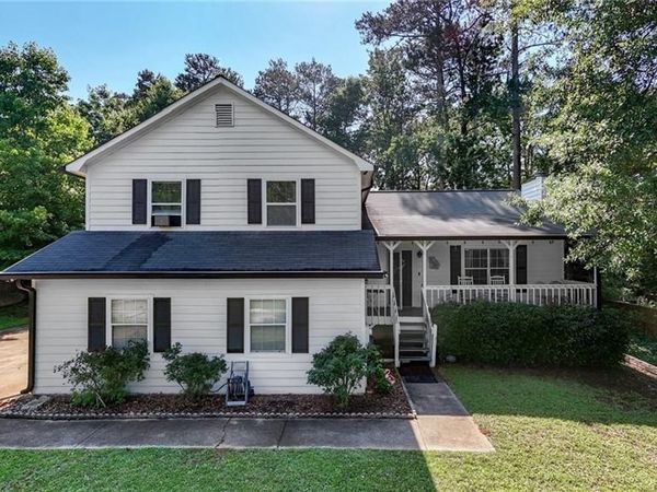 2114 W Lotus Point Drive , Lithia Springs, GA 30122