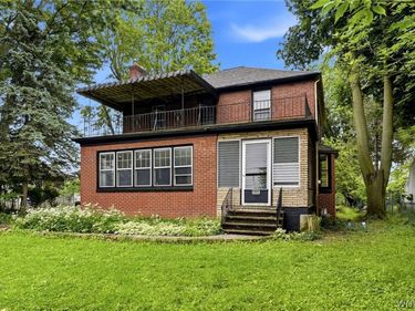 4245 Highland Parkway, Buffalo, NY 14219