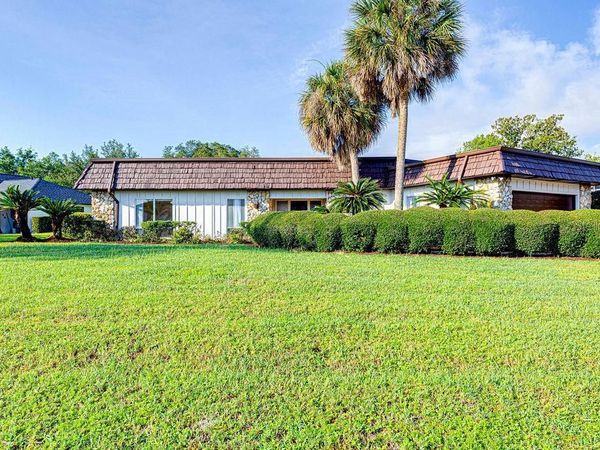 8998 CRICHTON WOOD DRIVE, ORLANDO, FL 32819