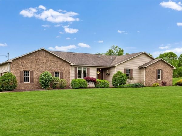 244 W Beechwood Road, Bessemer, PA 16112