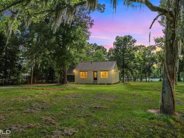 600 Horseshoe Bend Road, Doyline, LA 71023