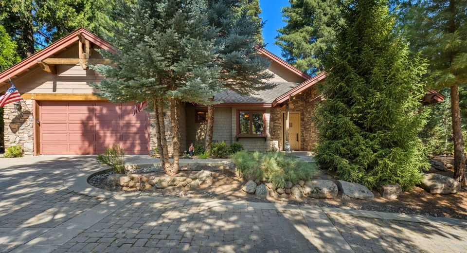 95 Manor Drive, Lake Almanor, CA 00000 Photo