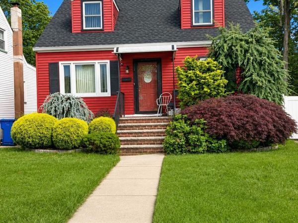 235 Clinton Street, Woodbridge, NJ 07095