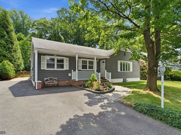 41 Sycamore Ave, Berkeley Heights, NJ 07922