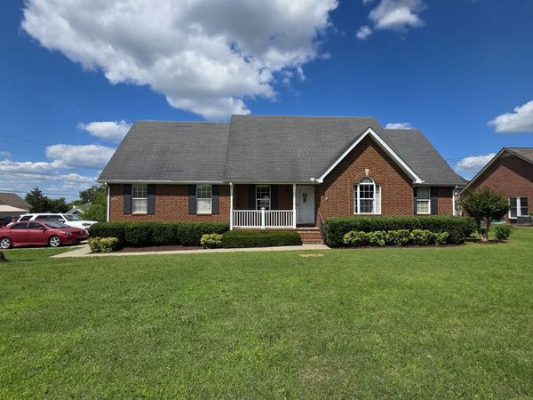 2911 Greentree Dr, Smyrna, TN 37167