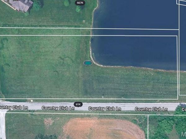 1053 Country Club Lane , Waterloo, IL 62298