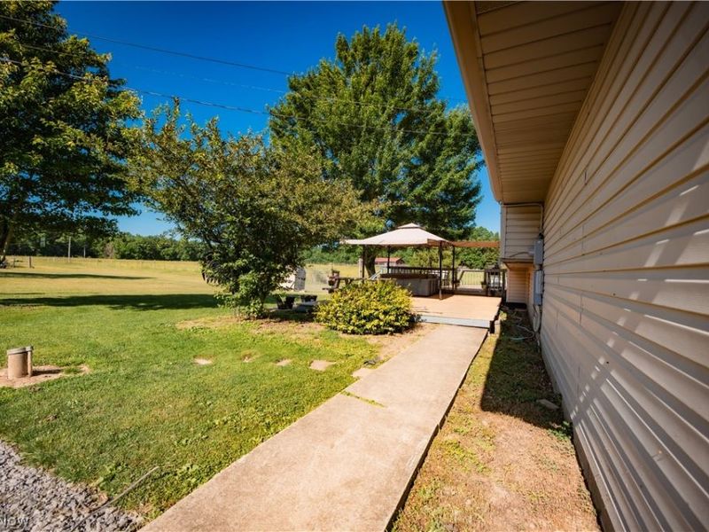 16533 Shilling Road , Berlin Center, OH 44401 Photo 21