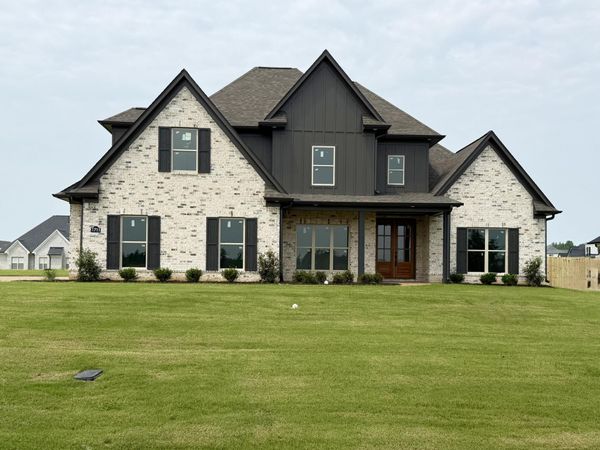 1711 Caribe Drive, Nesbit, MS 38651