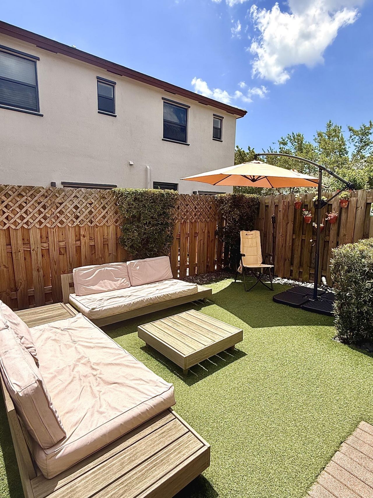 21423 NE 2nd Place, Miami, FL 33179 Photo