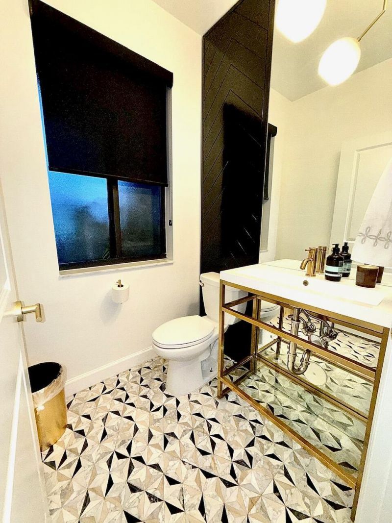 21423 NE 2nd Place, Miami, FL 33179 Photo