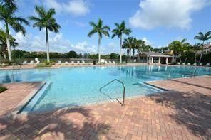 820 Millbrae Court, Unit 4, West Palm Beach, FL 33401 Photo