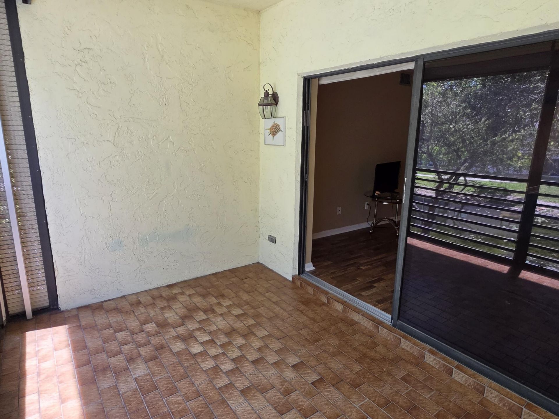 6090 N Sabal Palm Boulevard, Unit 209, Tamarac, FL 33319 Photo