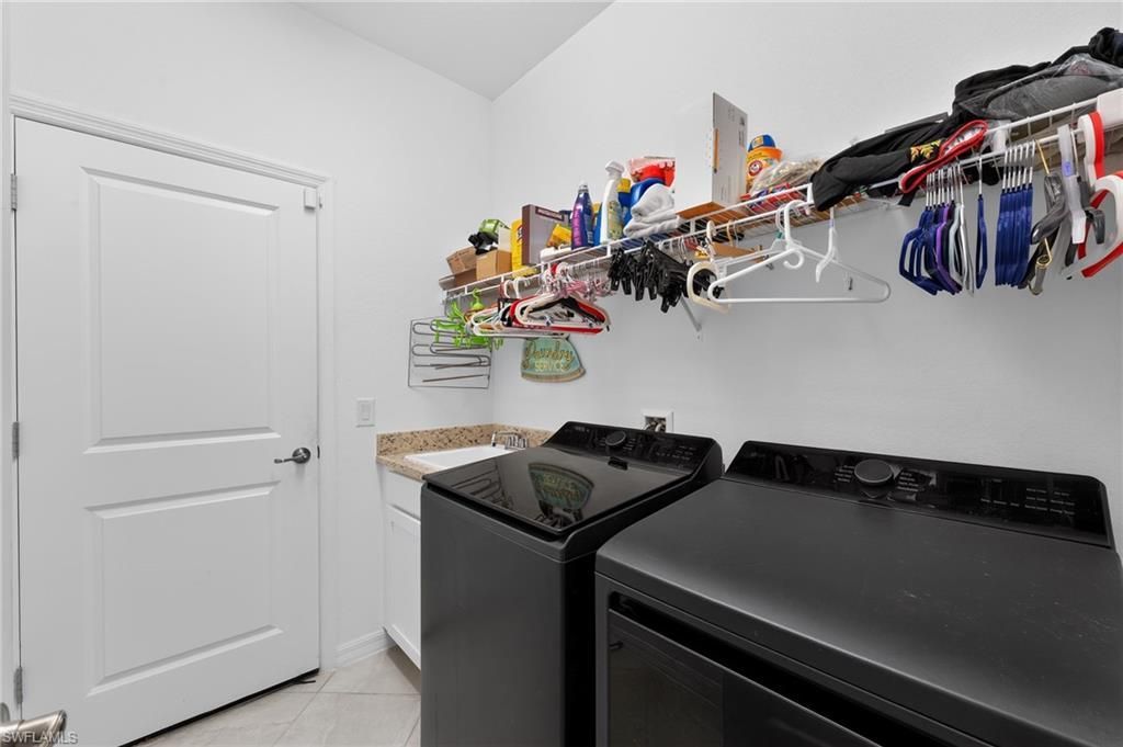 3335 Menores Way , Fort Myers, FL 33905 Photo