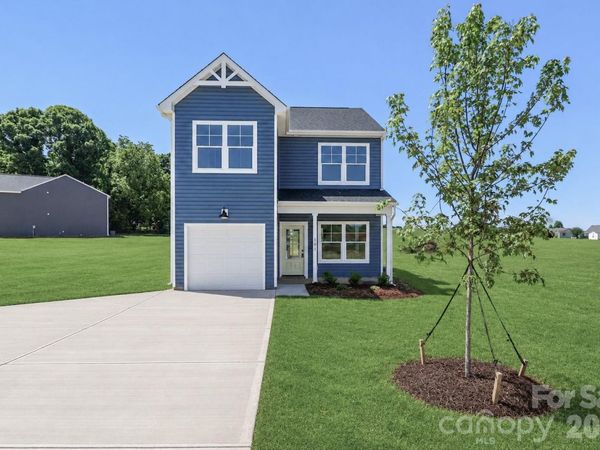 102 SIXTH Avenue SE, Hildebran, NC 28602