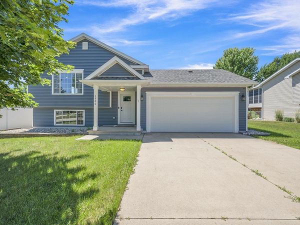 2906 Zenith Avenue , Spirit Lake, IA 51360