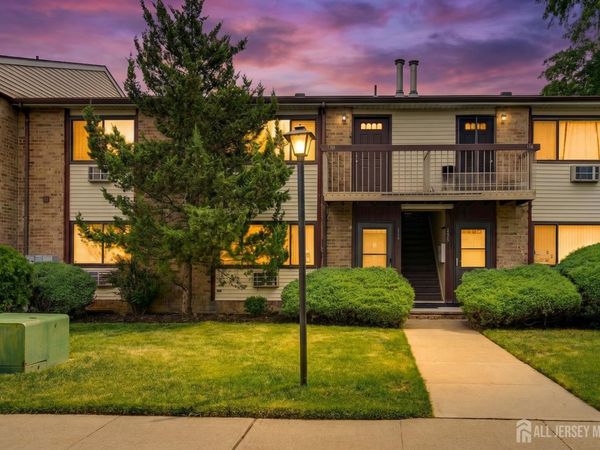 119 Cricket Lane, Woodbridge, NJ 07095