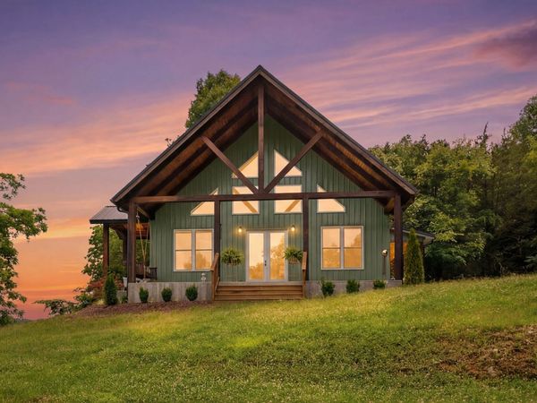 672 Sullivan Bend Rd, Elmwood, TN 38560