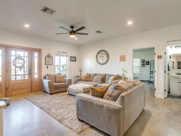428 Gail Drive, Kennedale, TX 76060