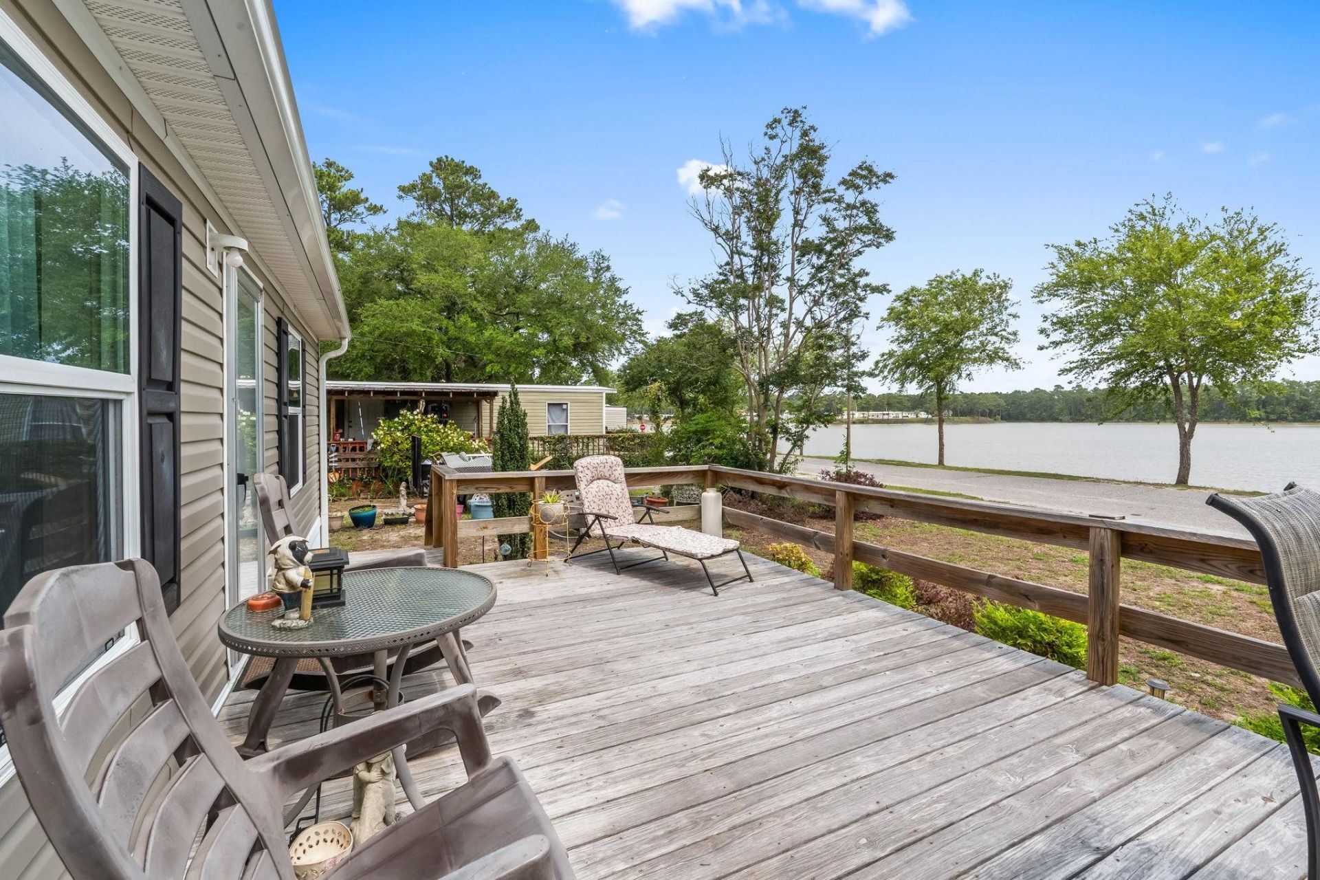 1617 Crystal Lake Dr. Photo 11
