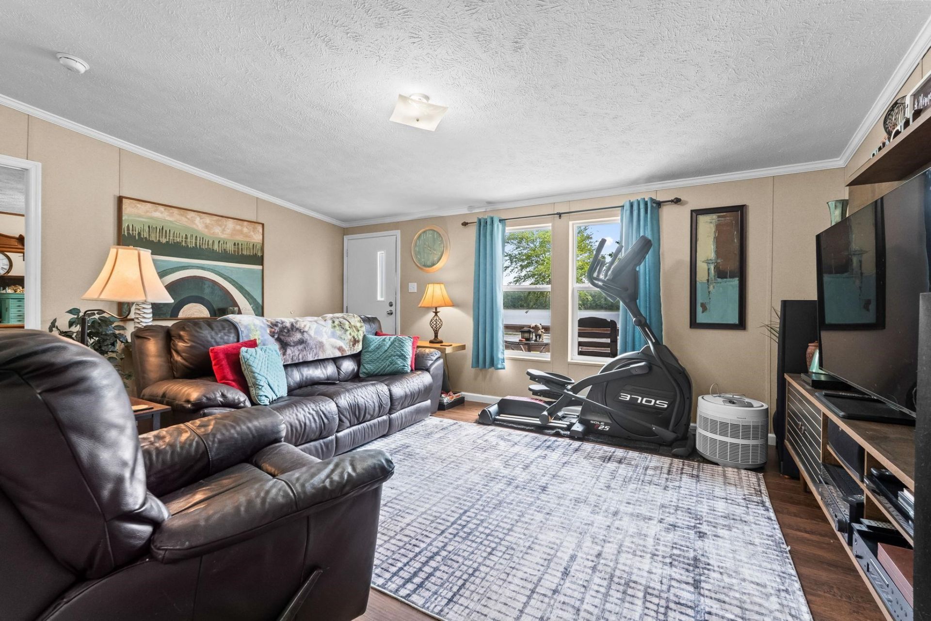 1617 Crystal Lake Dr. Photo 16