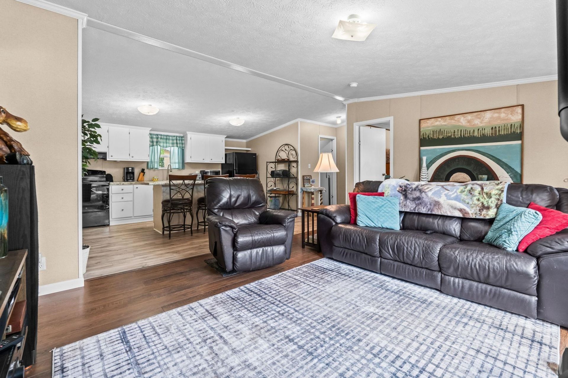 1617 Crystal Lake Dr. Photo 17