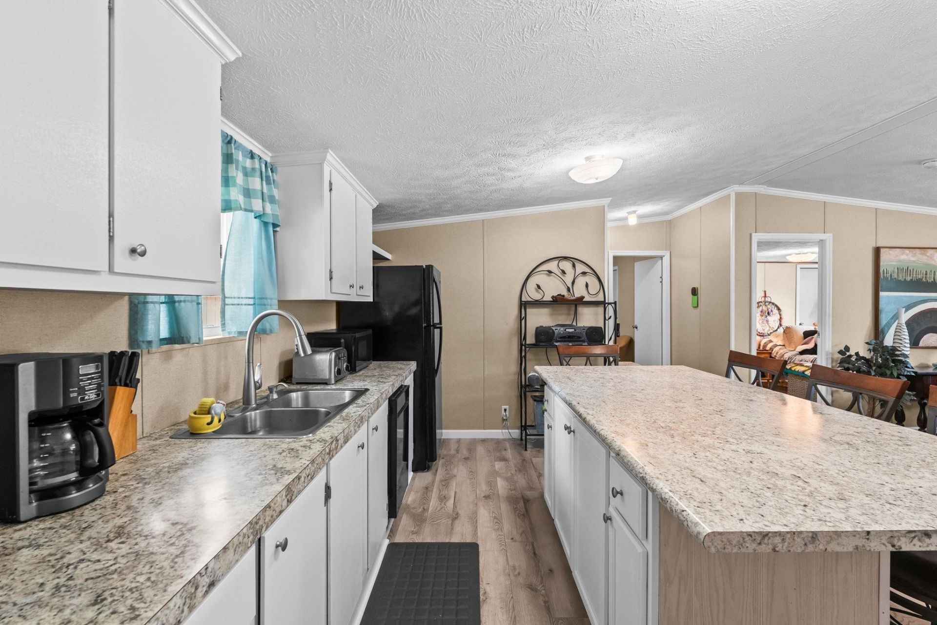 1617 Crystal Lake Dr. Photo 23
