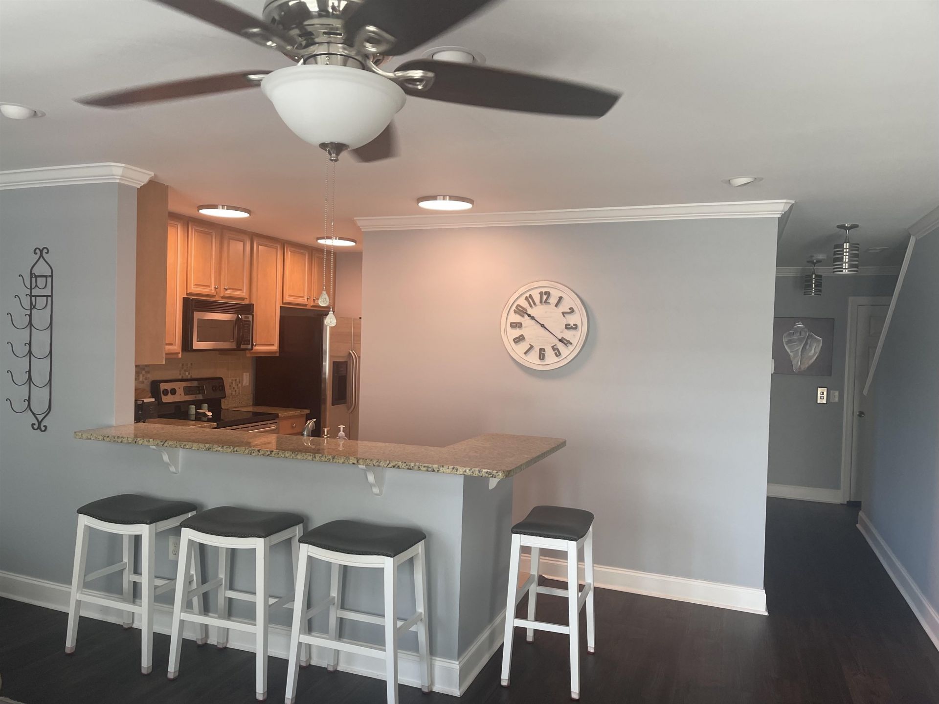 209 N Hillside Dr. Photo 14