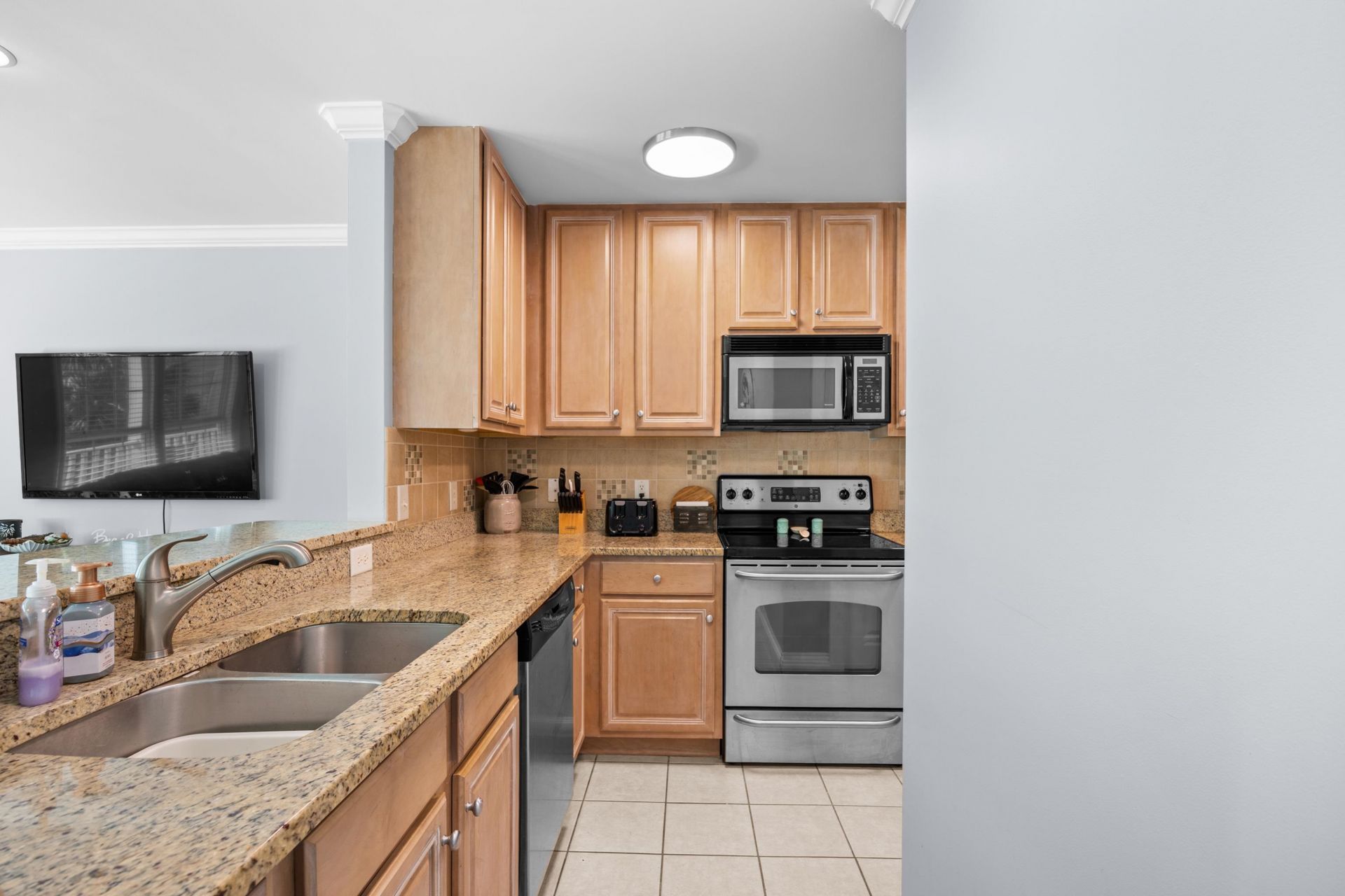 209 N Hillside Dr. Photo 14