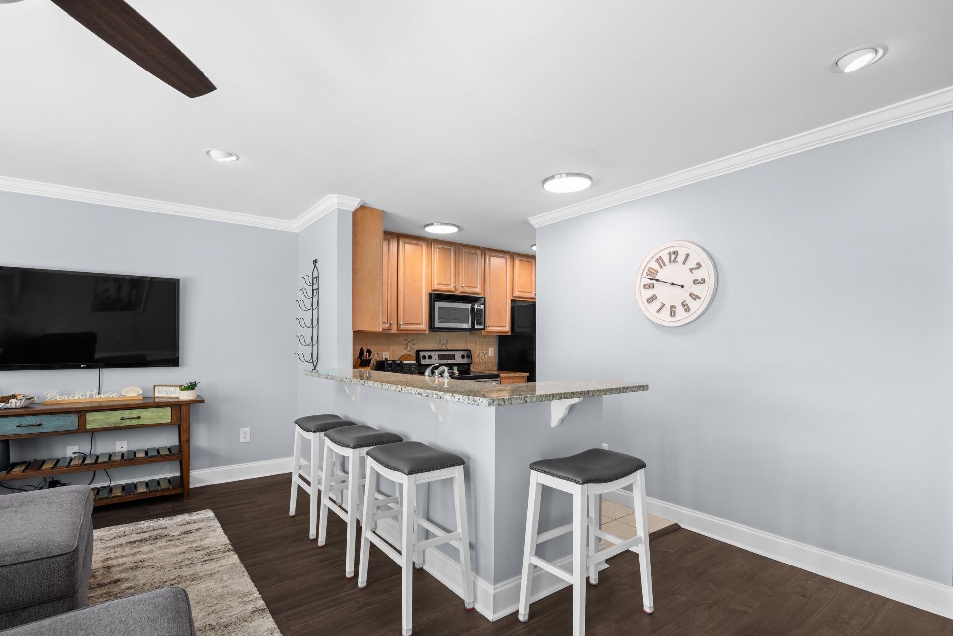 209 N Hillside Dr. Photo 16