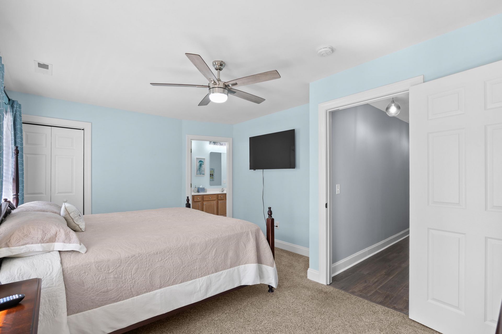209 N Hillside Dr. Photo 30