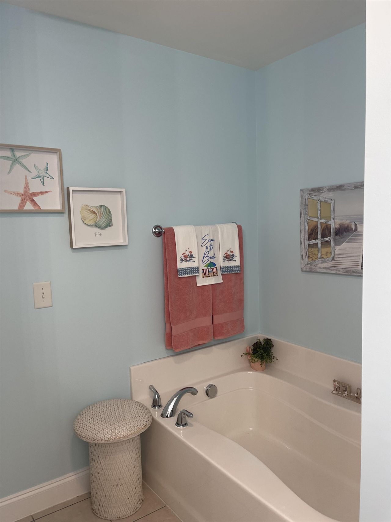 209 N Hillside Dr. Photo 35